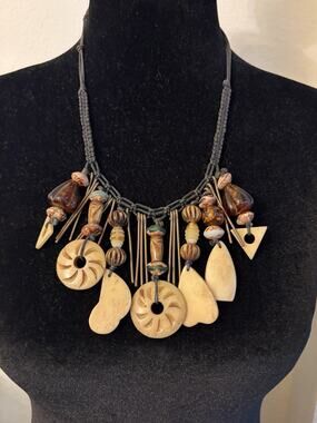 Beautiful Vintage African Style Tribal Necklace Approx 22 Inches Long.